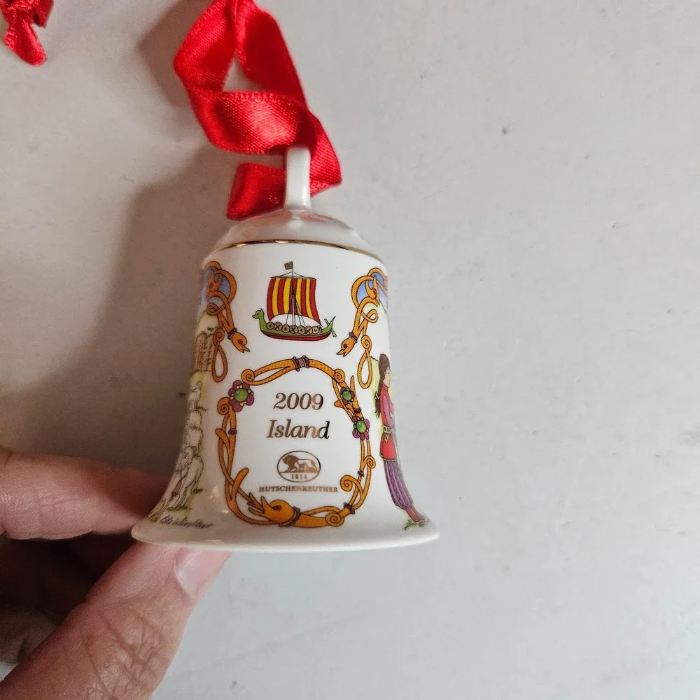 Hutschenreuther 2009 Christmas Bell Iceland Ole Winther Porcelain Ornament Boxed